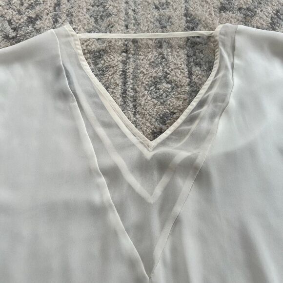 Women’s Express White Oversized Blouse - Picture 2 of 3